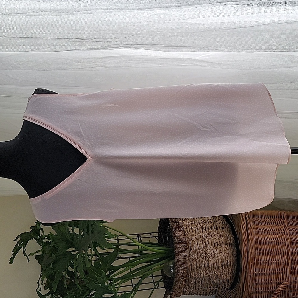 Banana Republic Pink White Dotted V-Neck Tank Size Large EUC - Picture 3 of 7